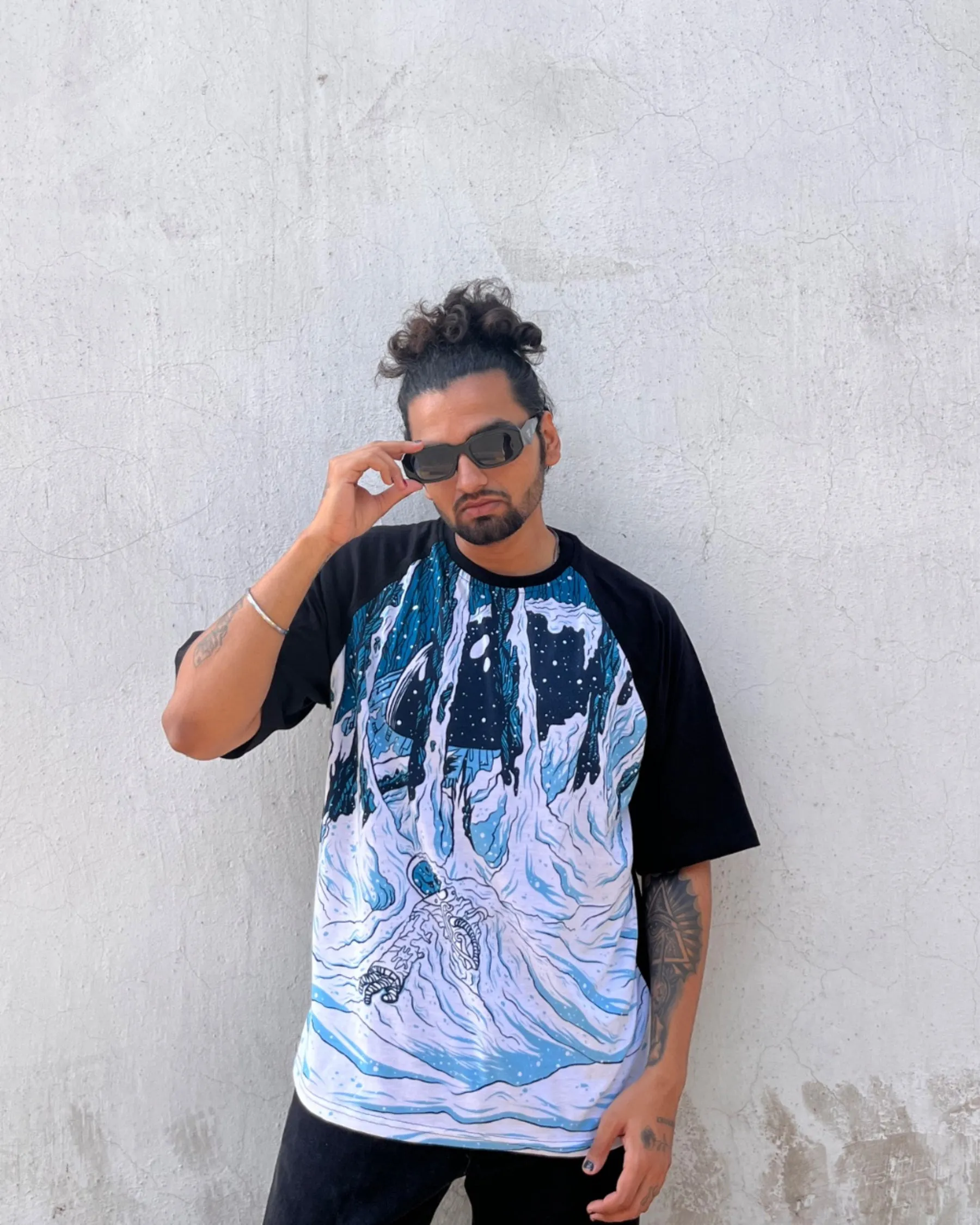 Astro Yeti Oversized Raglan T-shirt