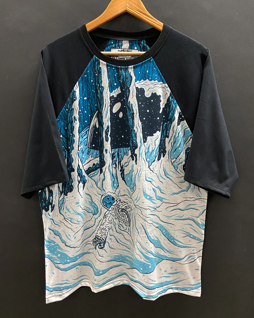 Astro Yeti Oversized Raglan T-shirt