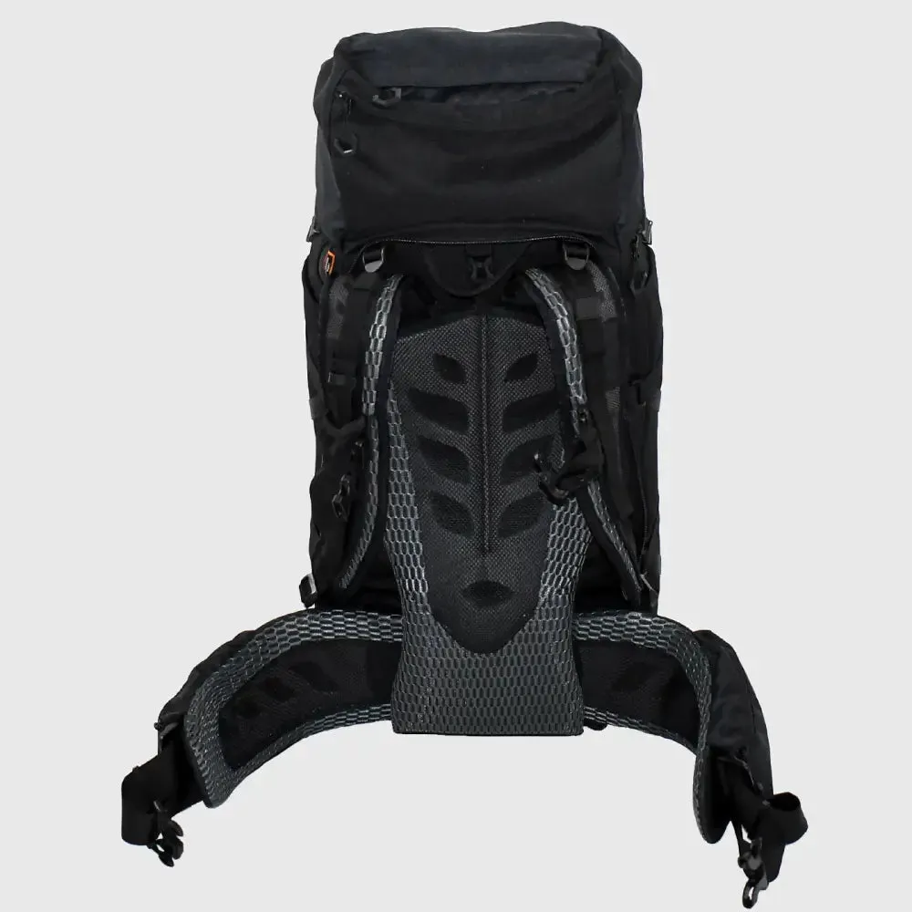 BlackWolf Nankeen 60 Jet Black Hiking Pack