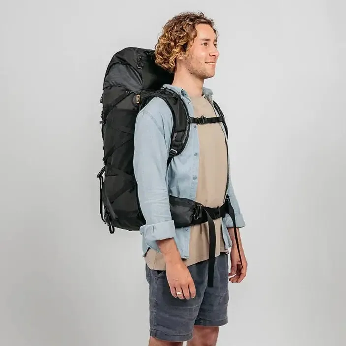 BlackWolf Nankeen 60 Jet Black Hiking Pack