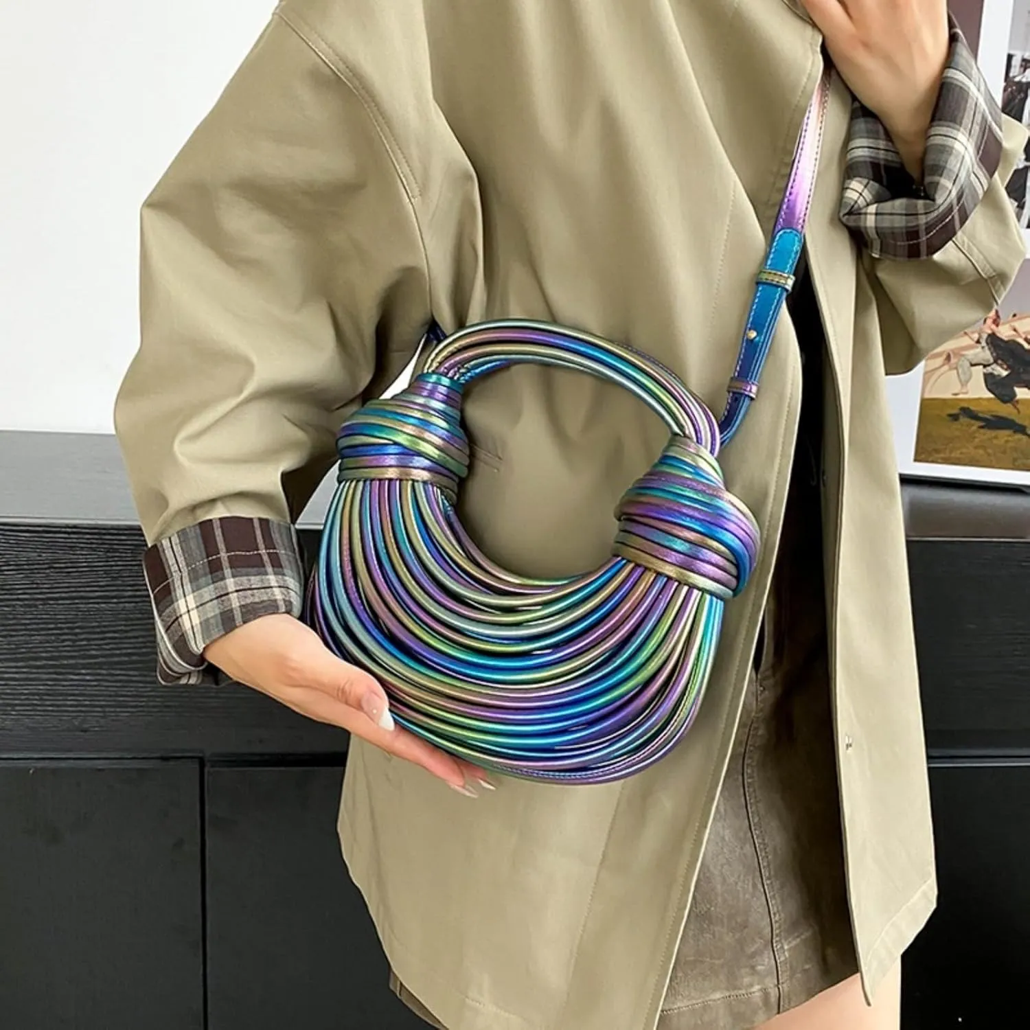 Bread Crossbody Bag for Women, Trendy Woven Clutch Purse Small Top Handle Leather Handbag Hand-Woven Noodles Satchel Bag