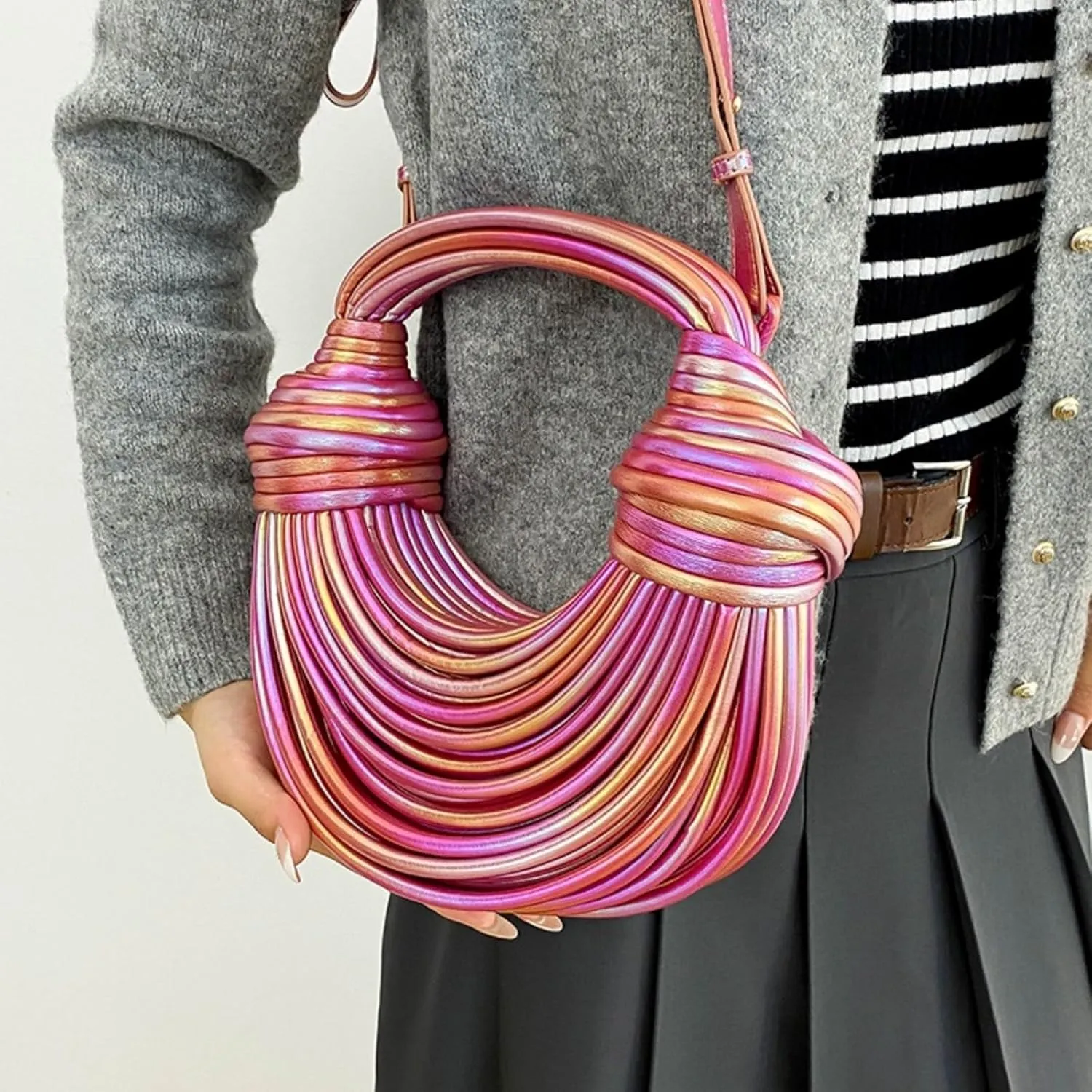 Bread Crossbody Bag for Women, Trendy Woven Clutch Purse Small Top Handle Leather Handbag Hand-Woven Noodles Satchel Bag