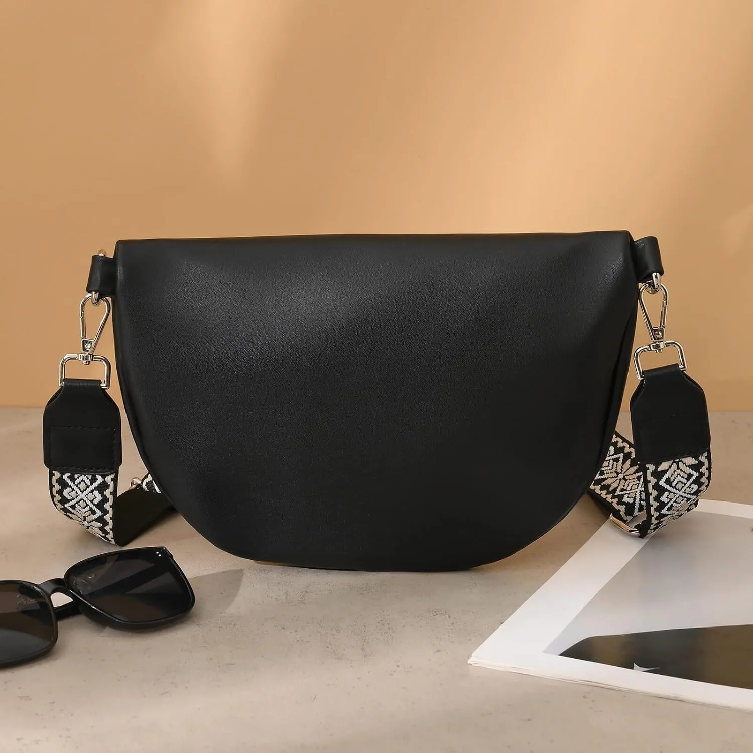 Fanny Packs for Women Cross Body Belt Bag for Women with Guitar Strap PU Leather Crossbody Bags for Women Trendy Cute Designer Bum Bags for Travel Everyday(Black)