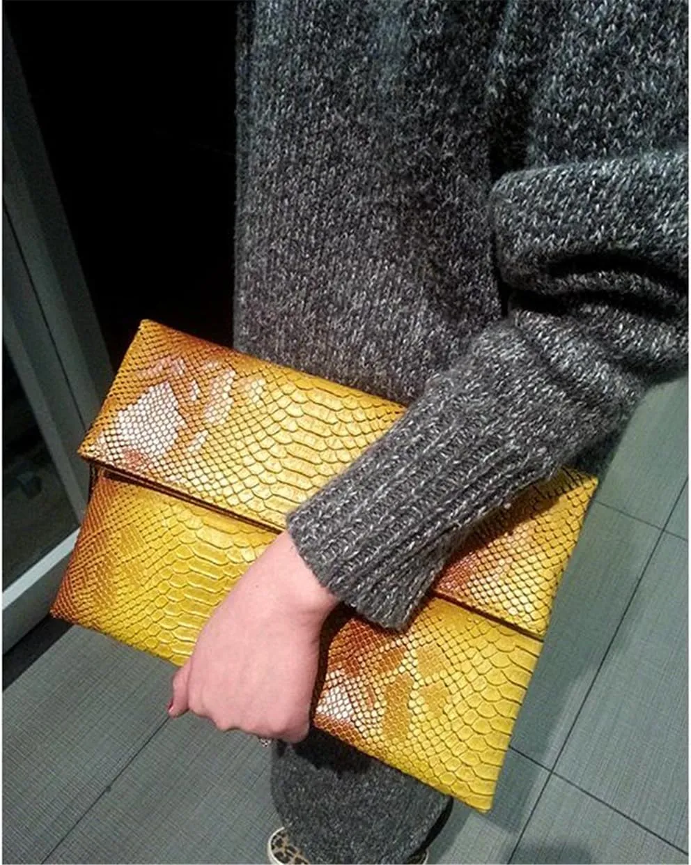 Fashion Snakeskin Envelop Clutch Purse Retro Oversized Handbags for Women