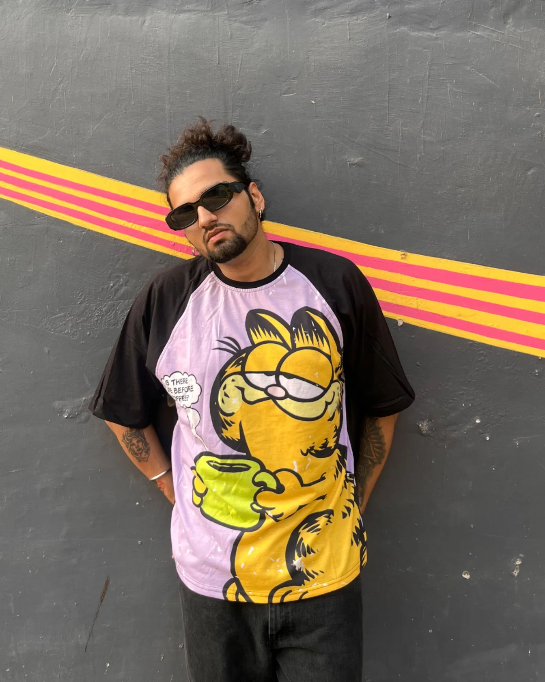 Garfield Loves Coffee Oversized Raglan T-shirt