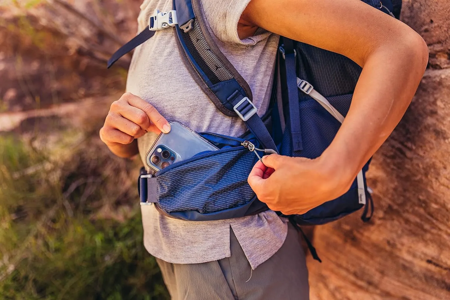 Gregory Juno 24L & 30L H2O Women's Day Hiking/Backpacking Hydration Backpack with Included Reservoir, One Size Fits All
