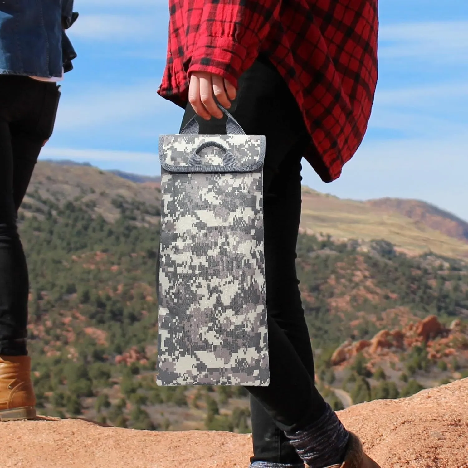 Insulated Water Bladder Case, Insulated Case for Water Bubbles | Insulated Protective Case | Hydration Bladder Backpack for 2-2.5L Hydration Bladder, 600D Oxford Insulated Hydration Bladder