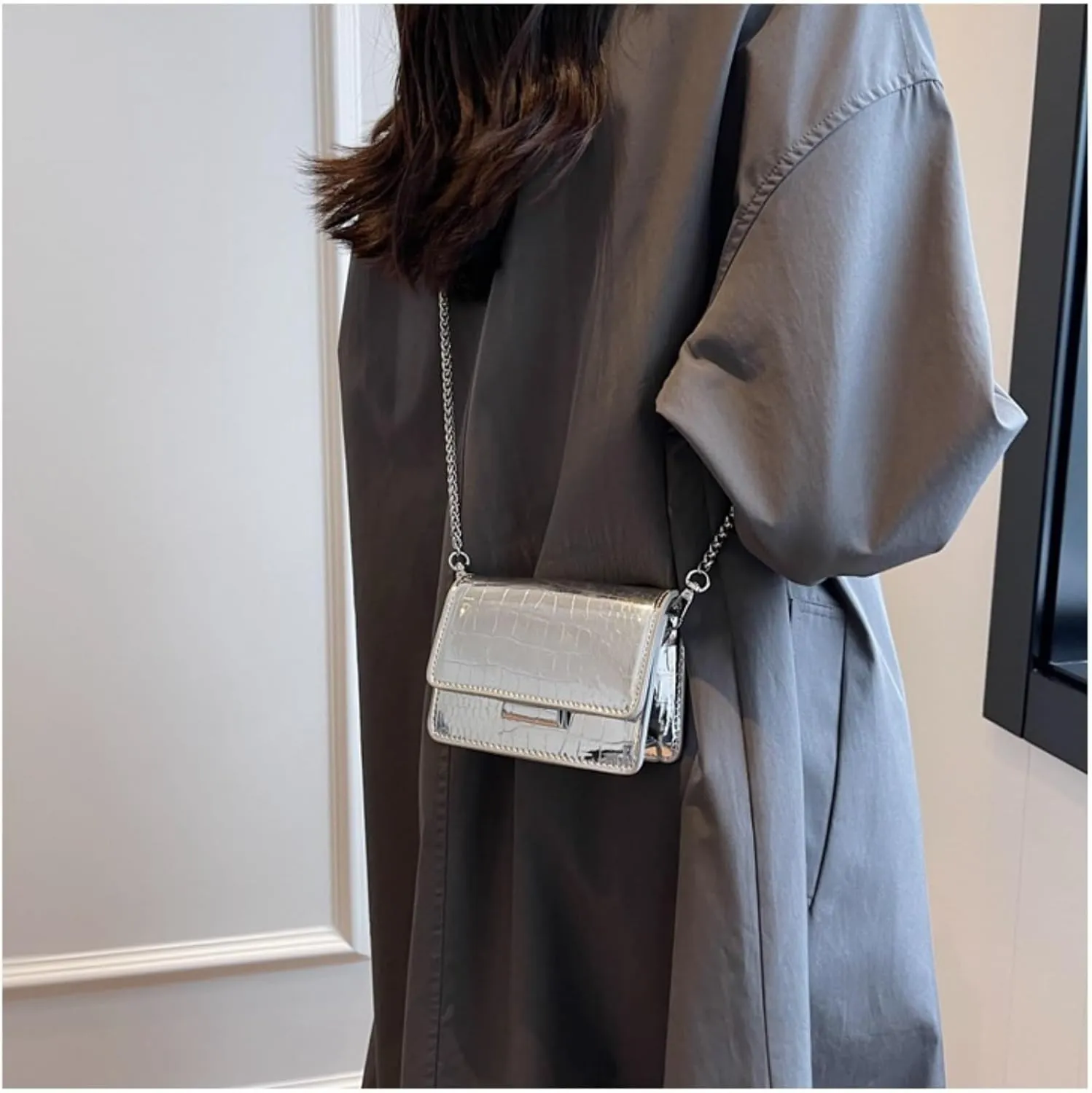 Mini Crossbody Bags for Women, Y2k Cute Croc-Embossed Purse Fashion Small Square Evening Handbag with Chain Strap