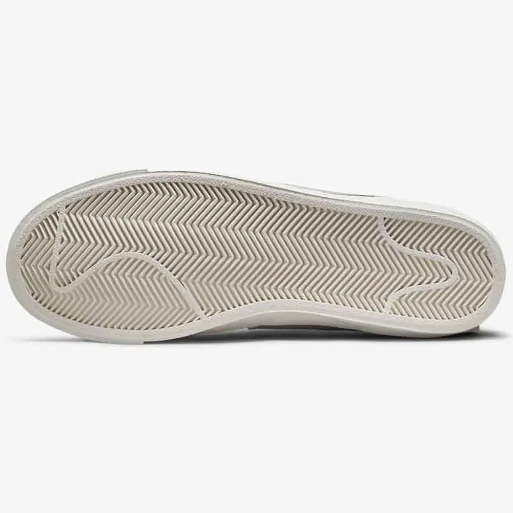 Nike Women's Blazer Low '77 Jumbo Trainers