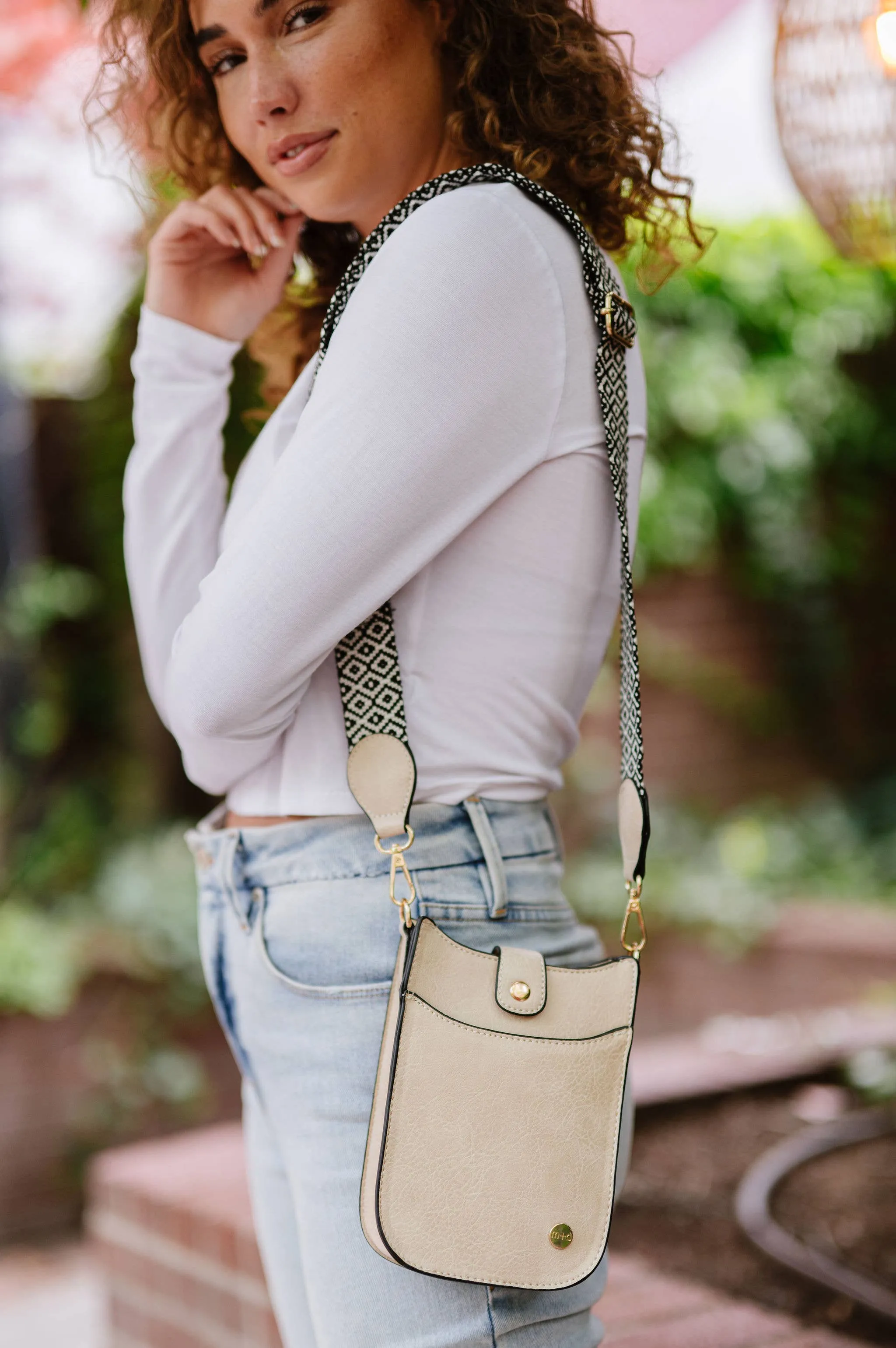 Robyn Crossbody Phonecase Concert Sling Bag
