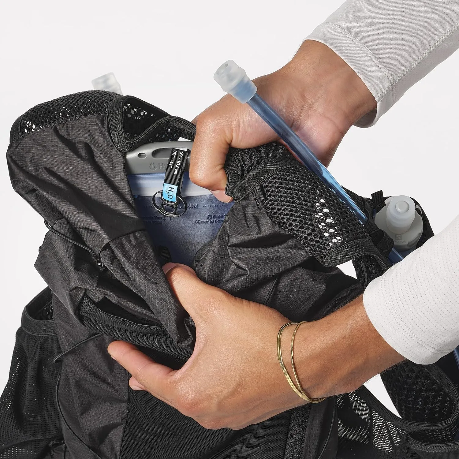 Salomon Unisex Active Skin 12, Hydration & Storage Vest with 500ml Flasks Included