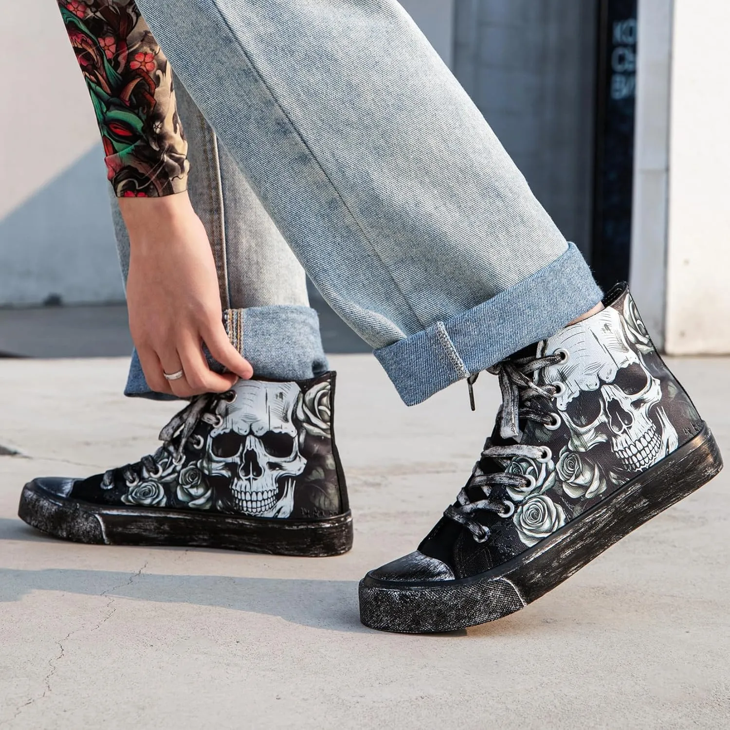 Skull Shoes for Women Fashion Sneaker Men's Black Hand-Painted Graffiti Shoes Punk Cosplay Hip Hop Teen Boys Girls Student Casual Walking Streetwear