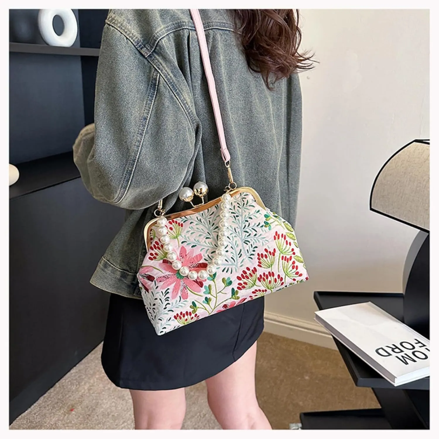 Vintage Crossbody Bag for Women, Retro Embroidered Flower Handbag Pearl Chain Small Clutch Purse with Kiss Lock