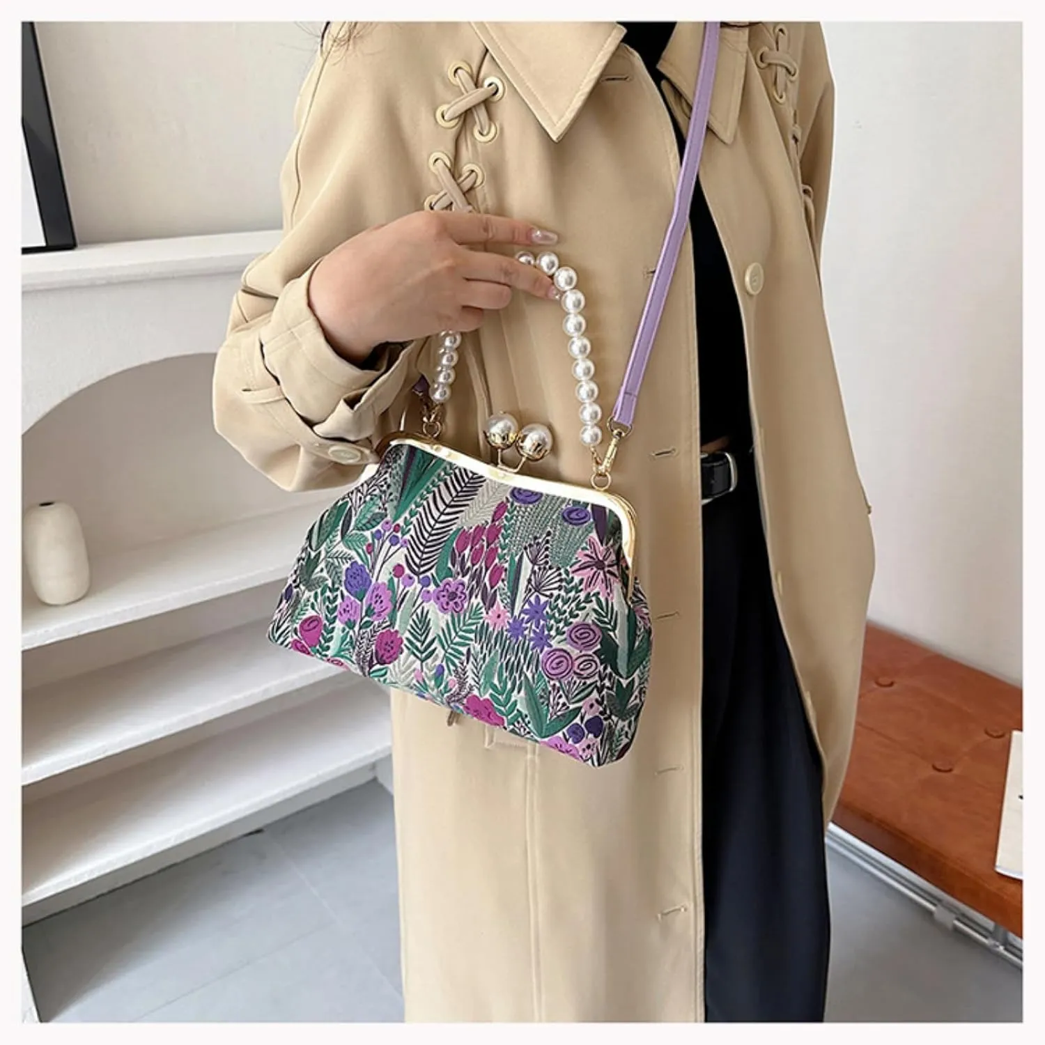 Vintage Crossbody Bag for Women, Retro Embroidered Flower Handbag Pearl Chain Small Clutch Purse with Kiss Lock